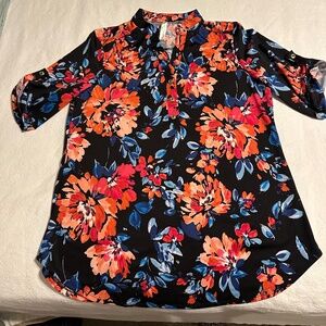 Floral top Size Large